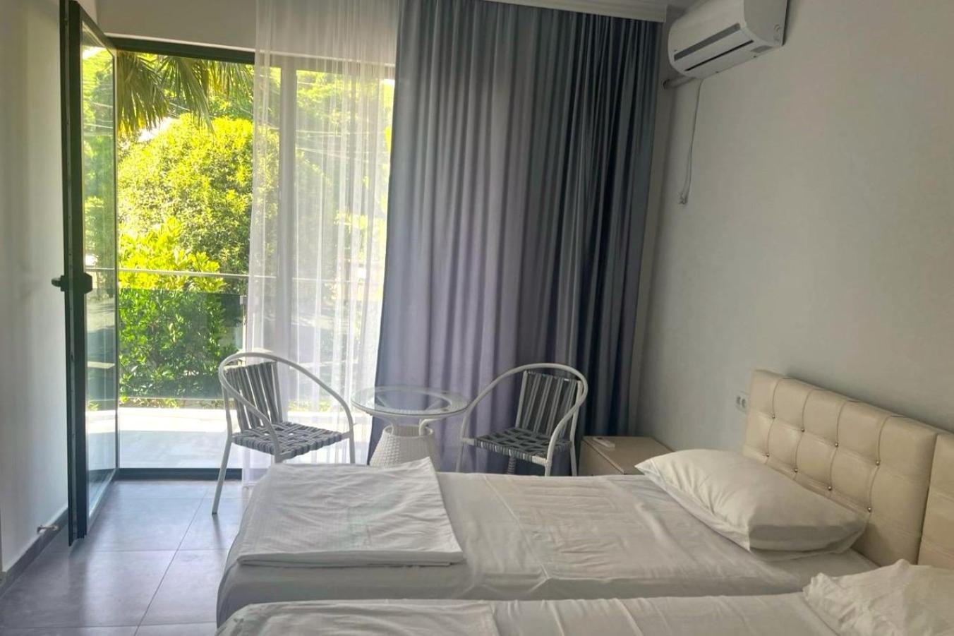 Hotel Ararat 高尼奥 外观 照片