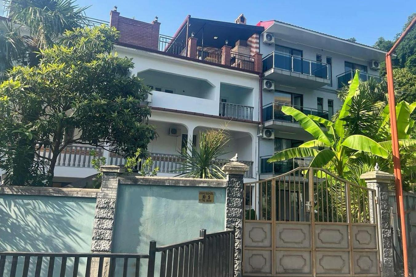 Hotel Ararat 高尼奥 外观 照片