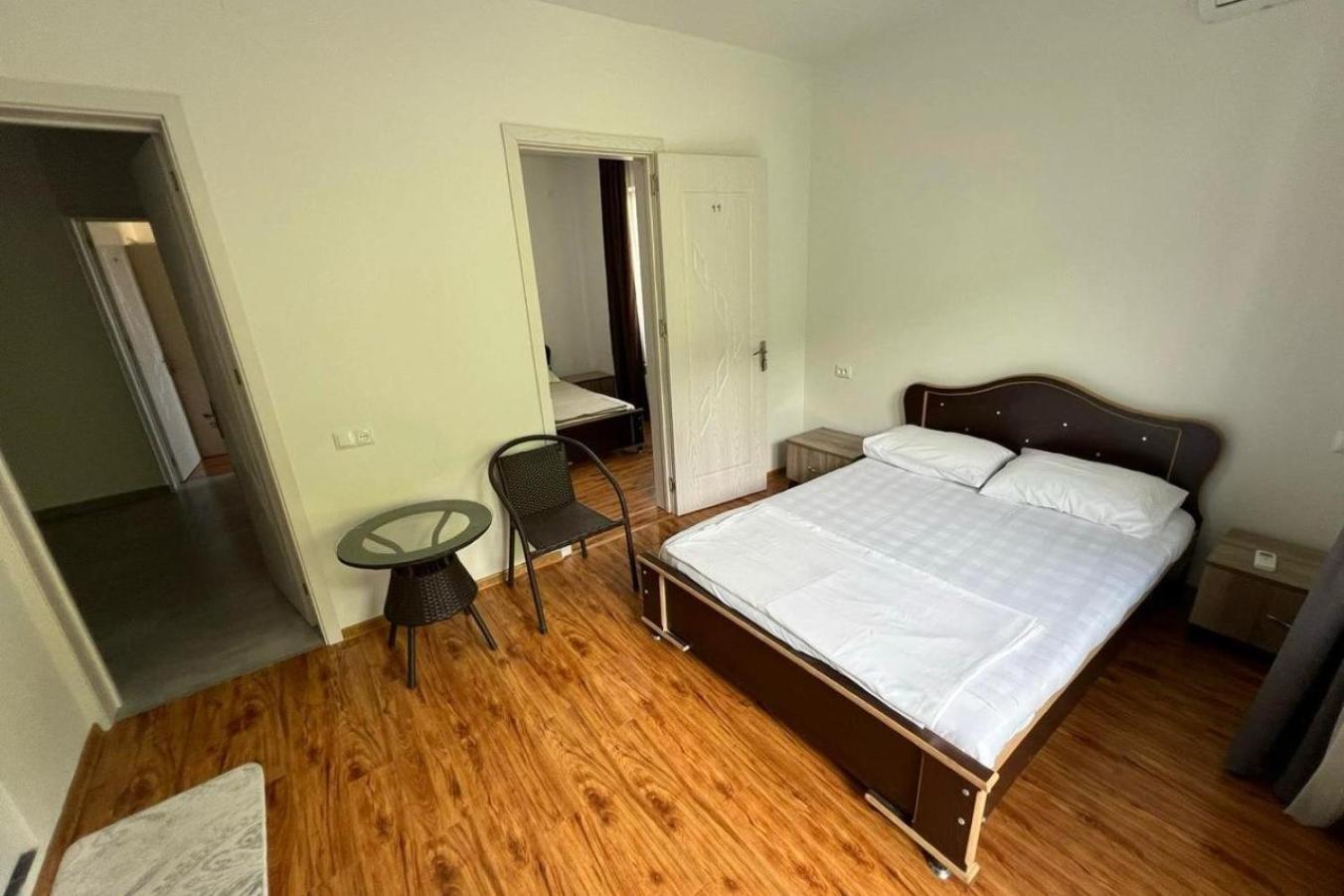 Hotel Ararat 高尼奥 外观 照片