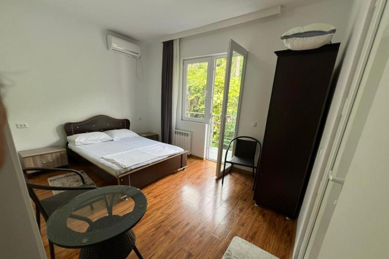 Hotel Ararat 高尼奥 外观 照片