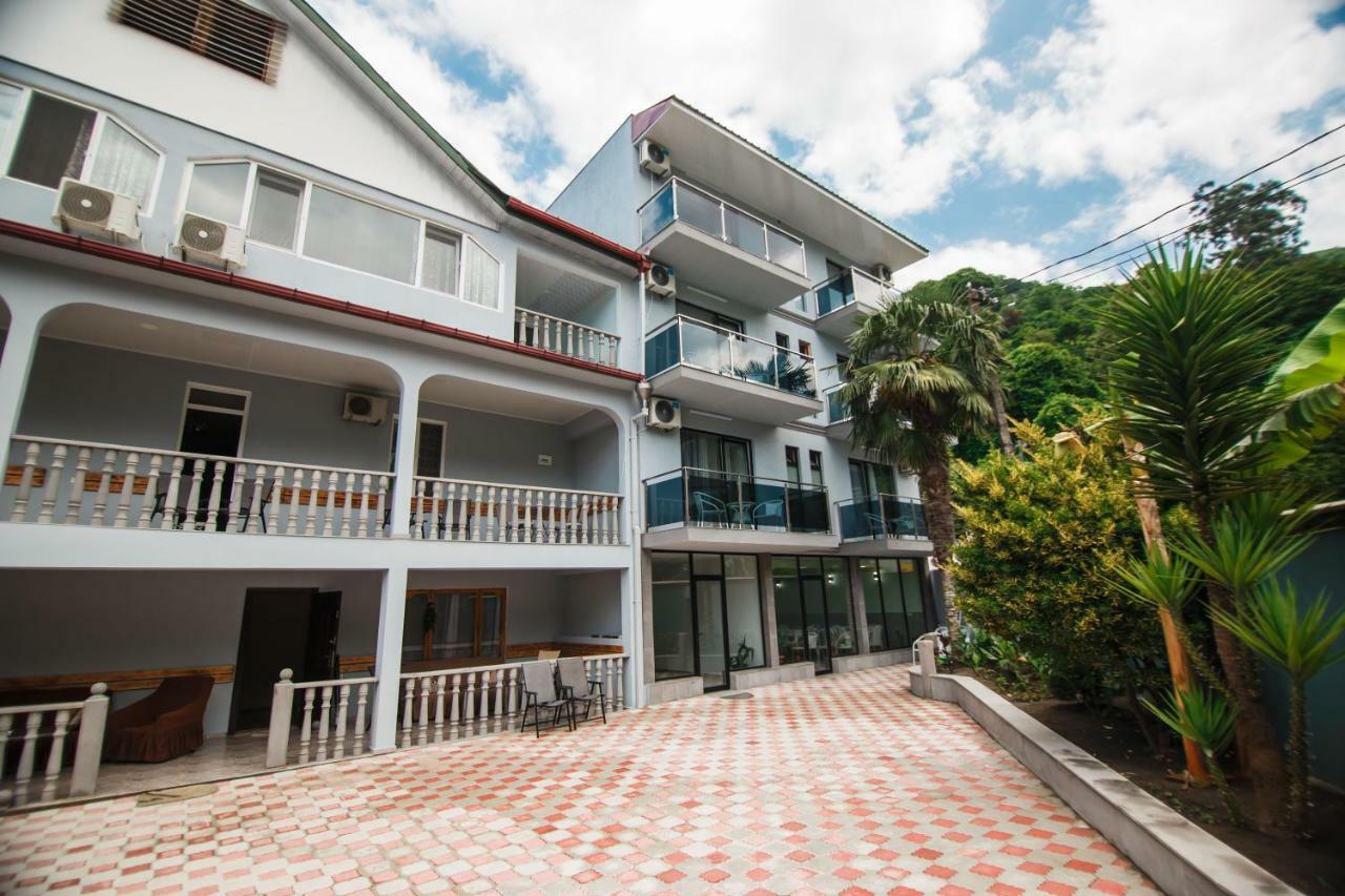 Hotel Ararat 高尼奥 外观 照片